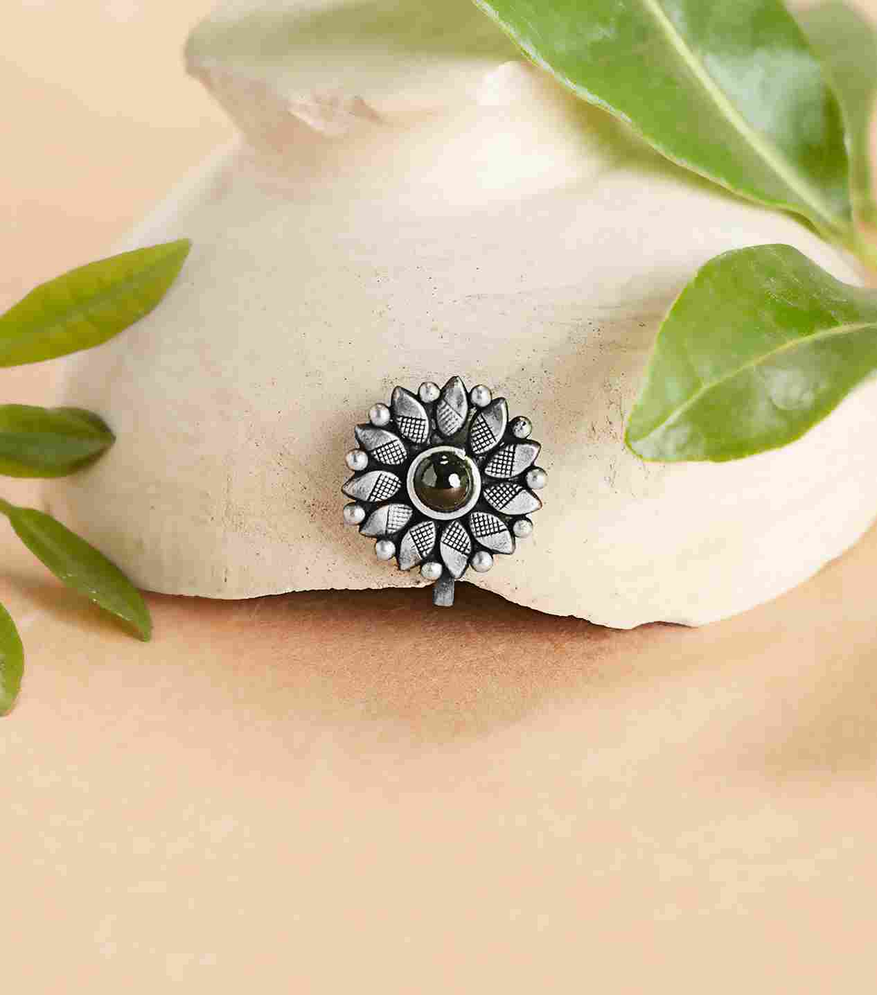 Silver Fancy Nose Pin