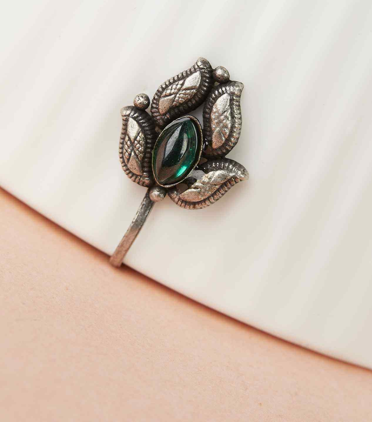 Silver Fancy Nose Pin