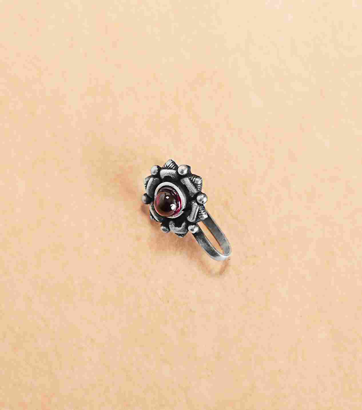 Silver Fancy Nose Pin