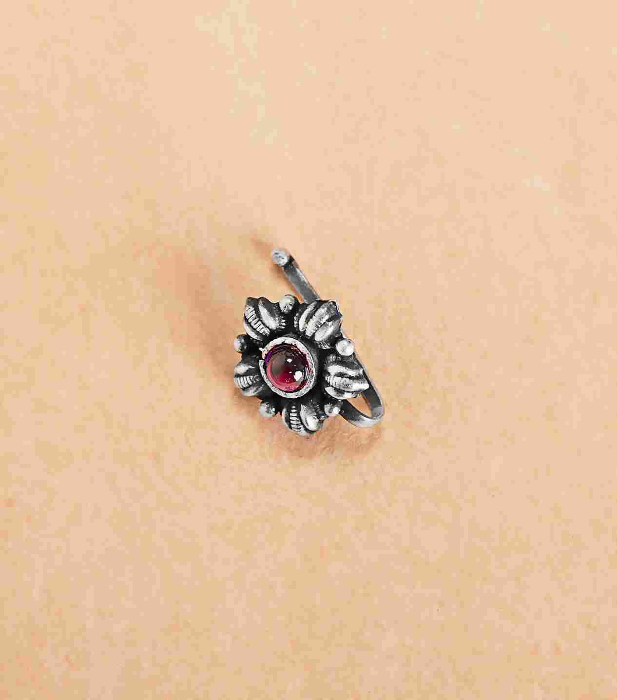 Silver Fancy Nose Pin