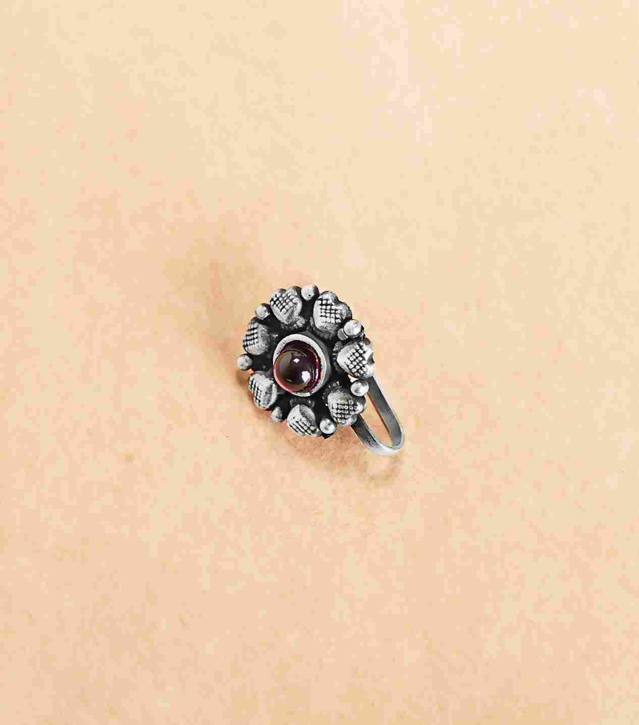 Silver Fancy Nose Pin