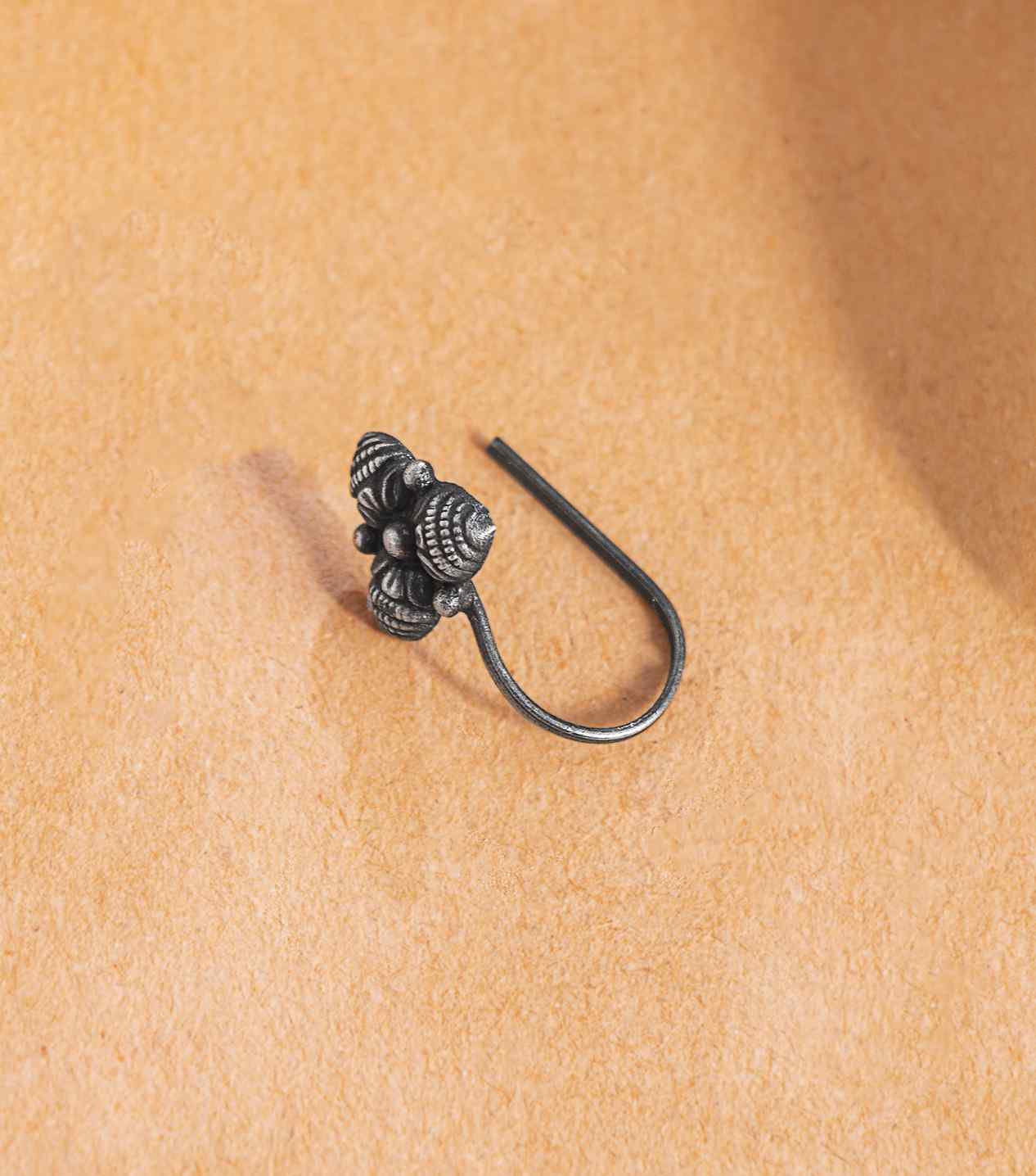 Silver Fancy Nose Pin