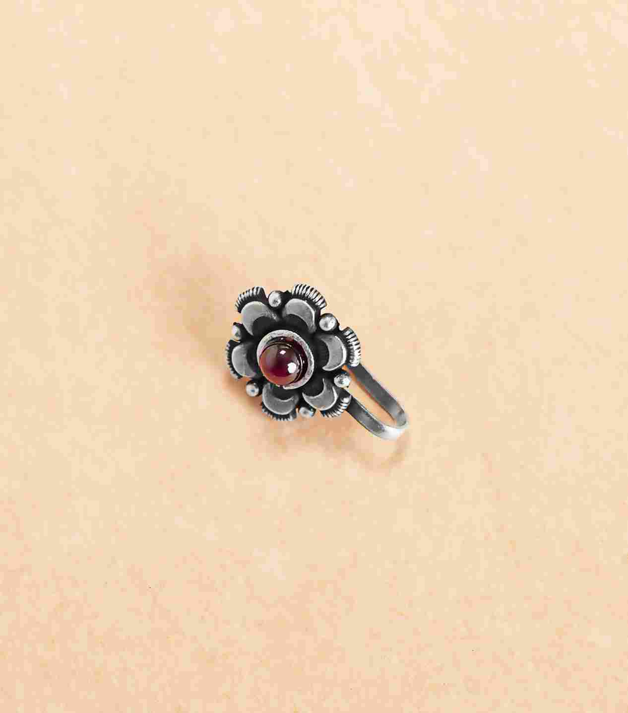 Silver Fancy Nose Pin