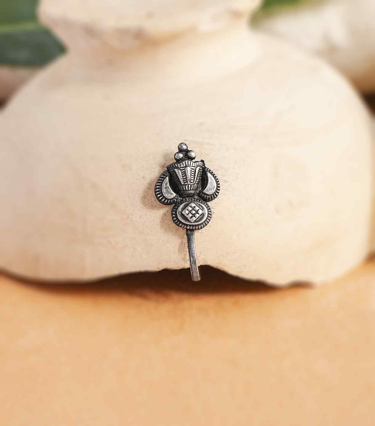 Silver Fancy Nose Pin