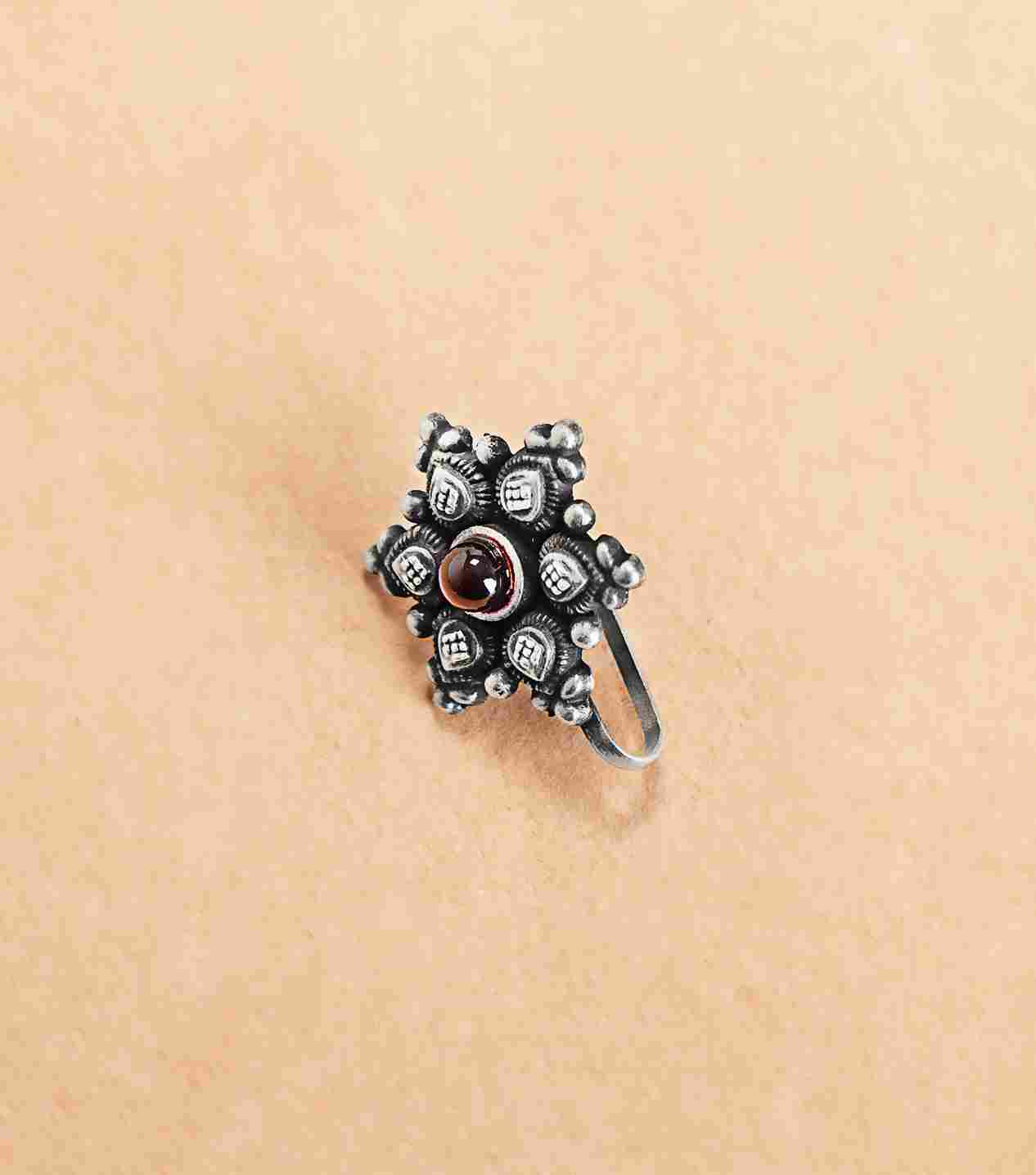 Silver Fancy Nose Pin
