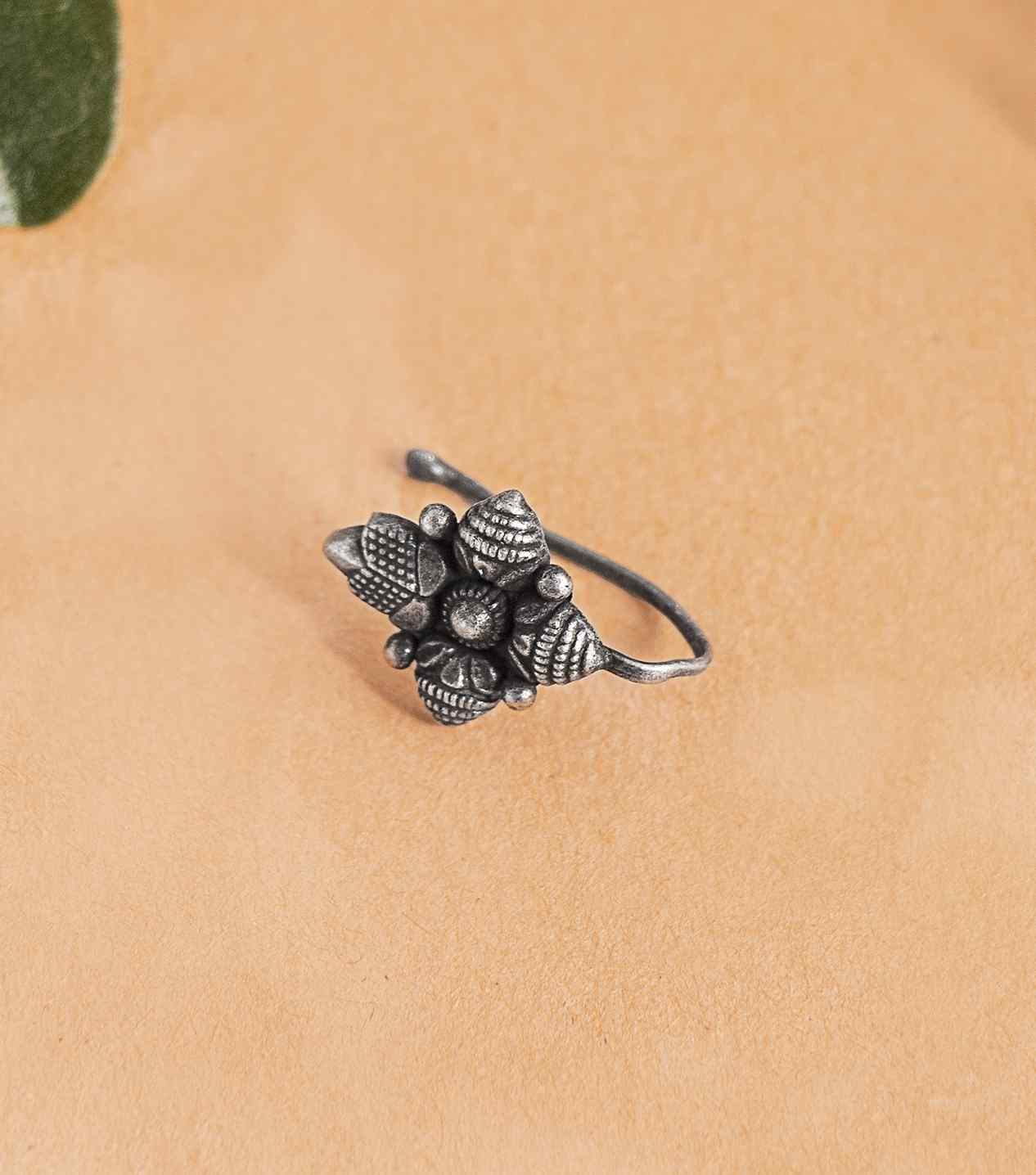 Silver Fancy Nose Pin