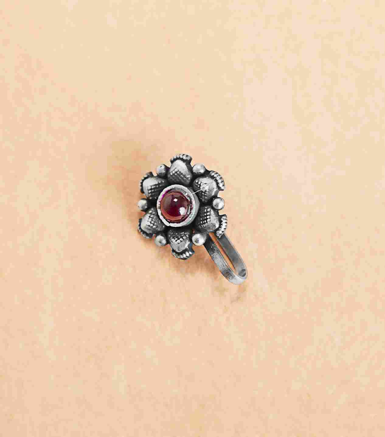 Silver Fancy Nose Pin