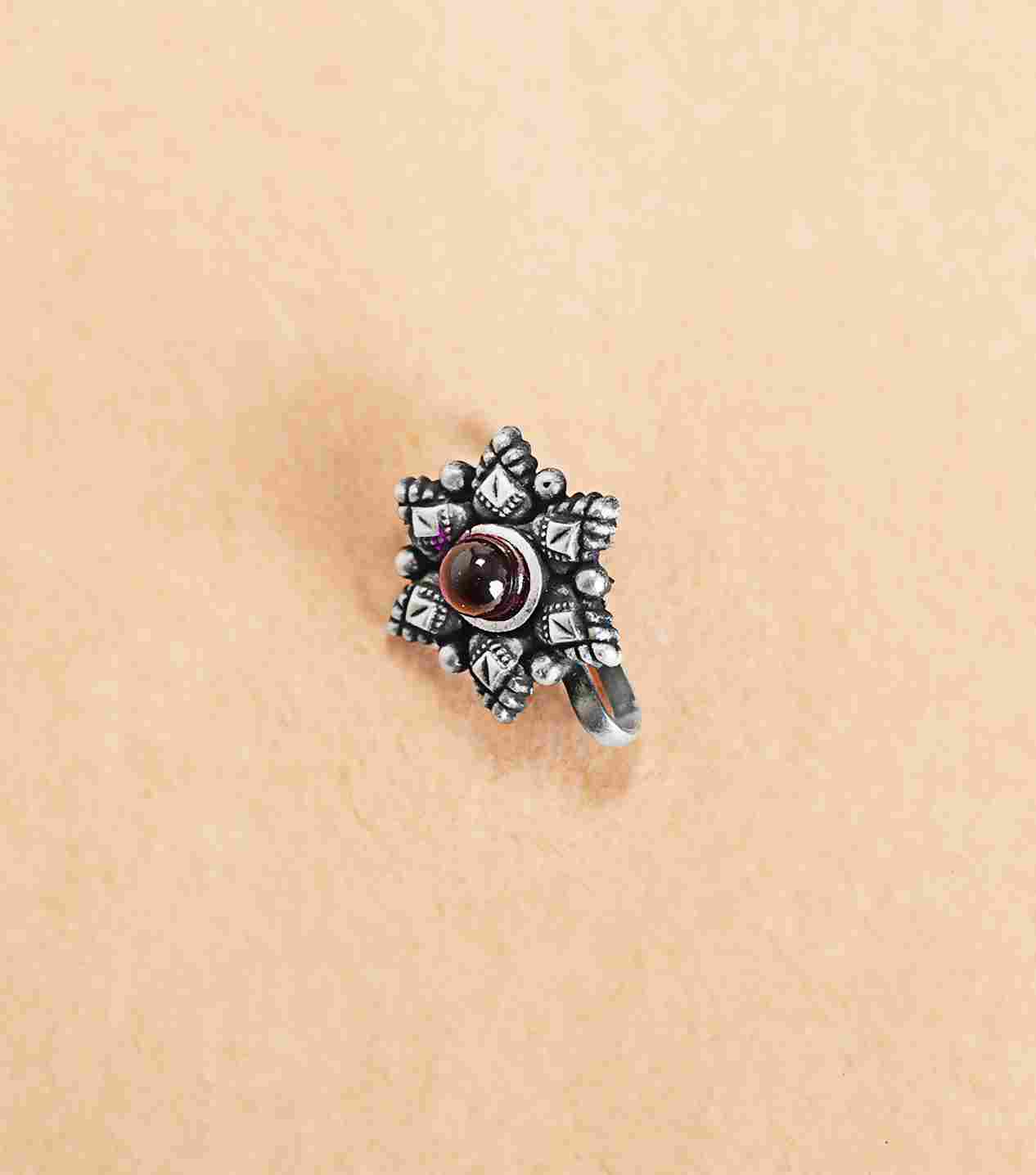 Silver Fancy Nose Pin
