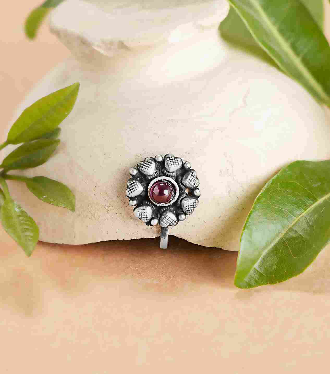 Silver Fancy Nose Pin