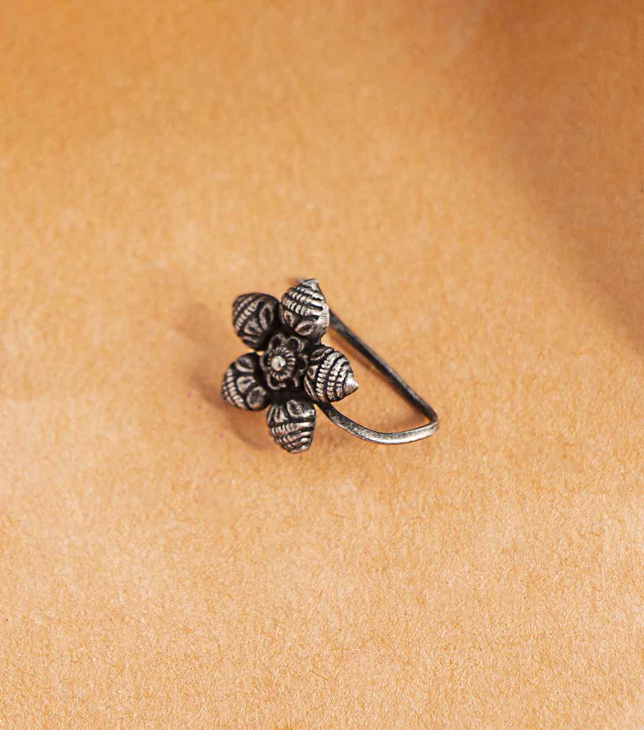 Silver Fancy Nose Pin