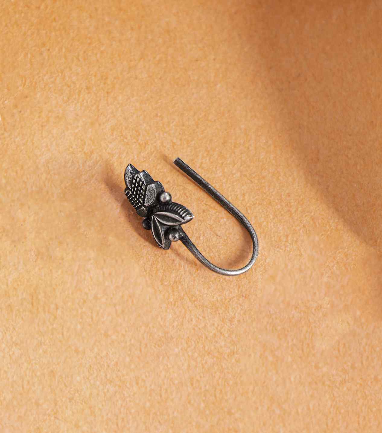 Silver Fancy Nose Pin