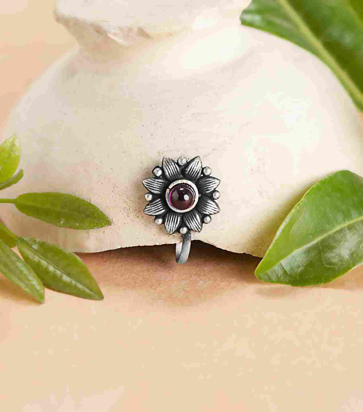 Silver Fancy Nose Pin