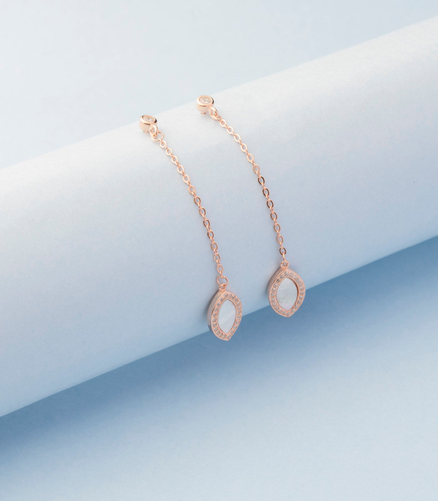 White shell droplets (Silver)