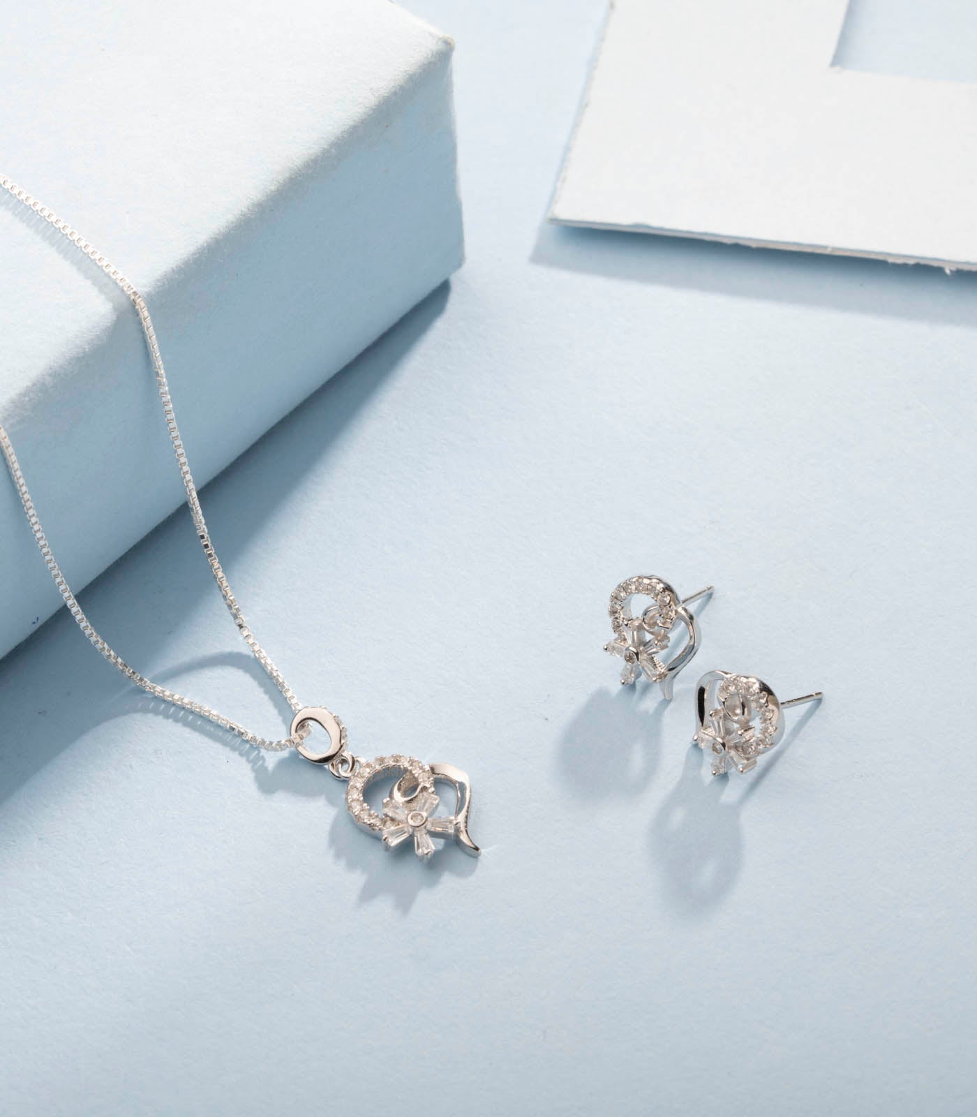 Winter Wind Pendant Set (Silver)