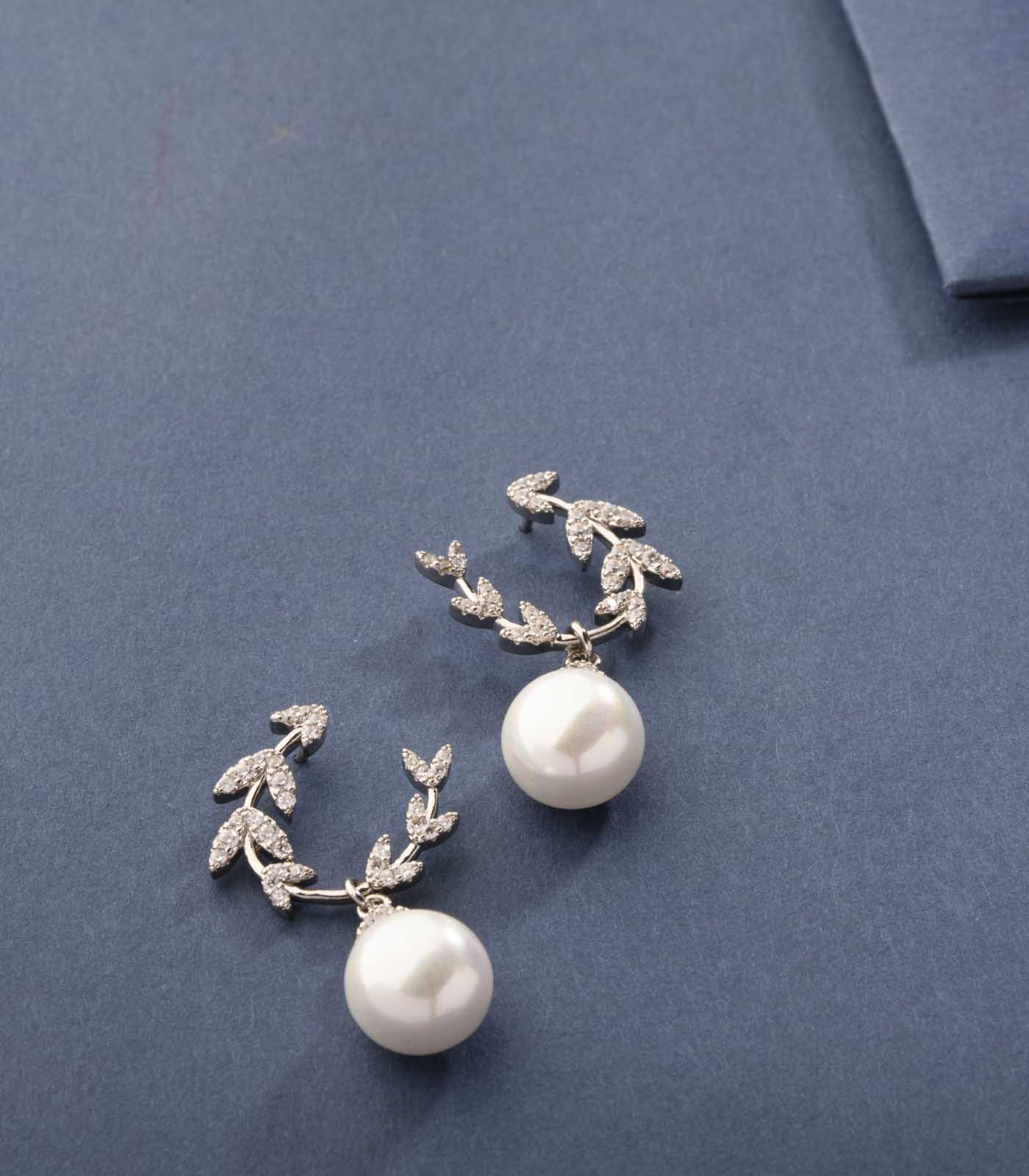 Adorable Silver Flowers Of White Stones Tops (Brass)