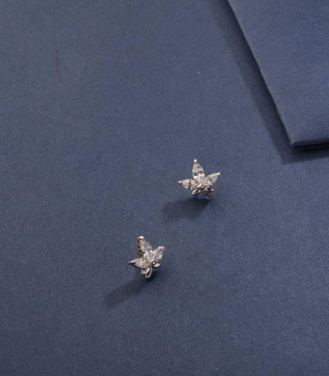 Adorable Tiny Silver Leaves Tops (Silver)