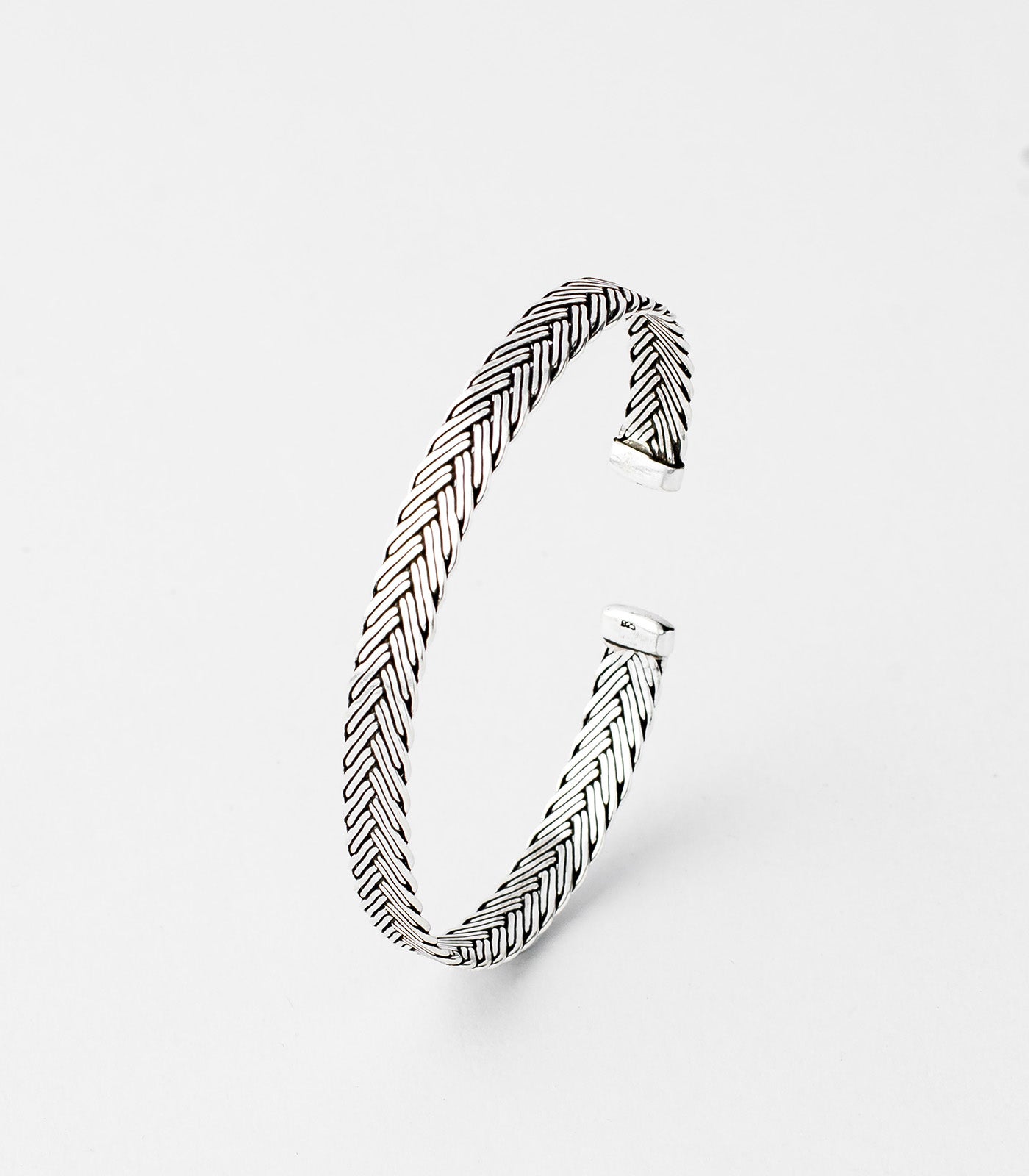 Textured Kada Bracelet (Silver)