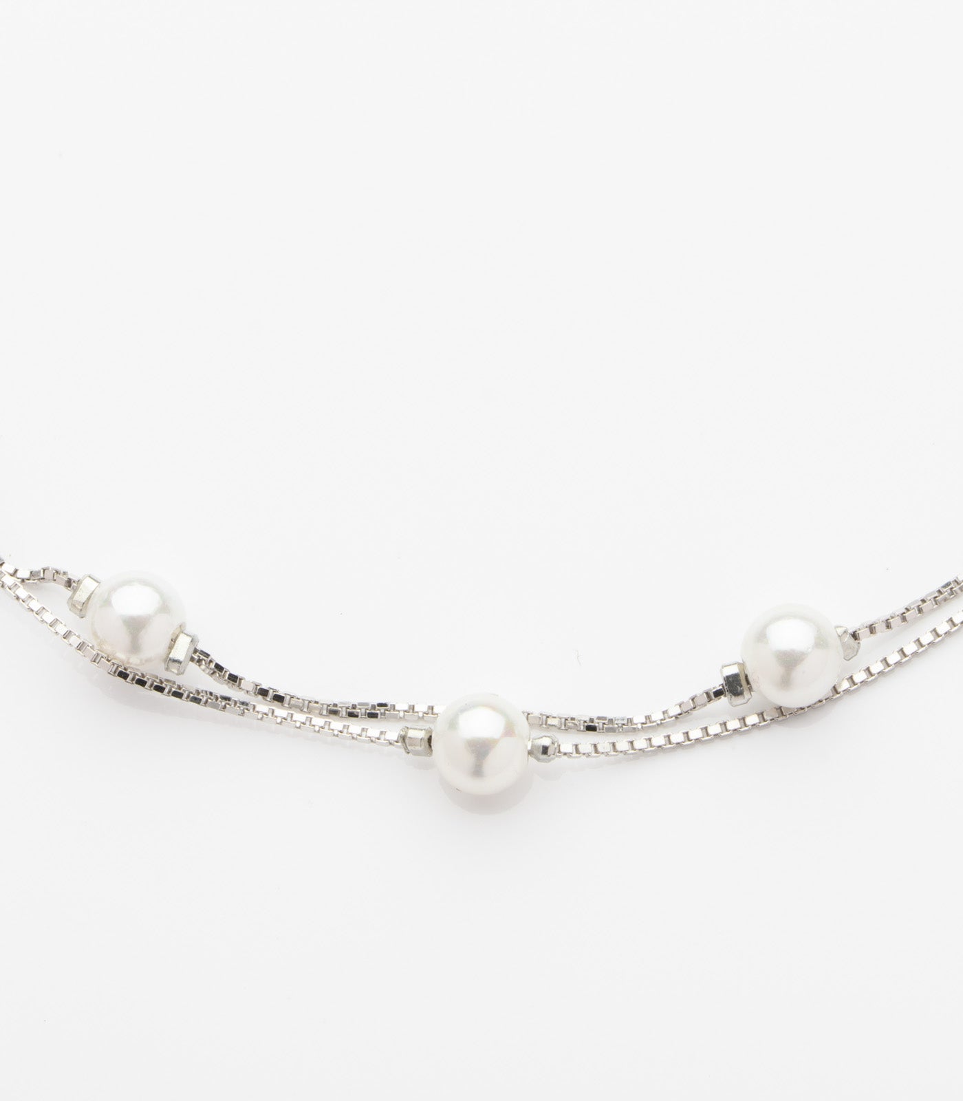 Equally Spaced Pearl Bracelet (Silver)