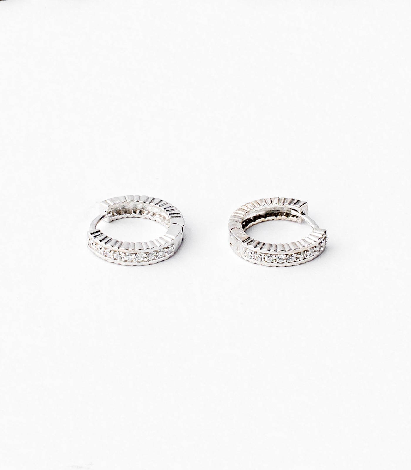 Wavy Loop Earrings (Silver)