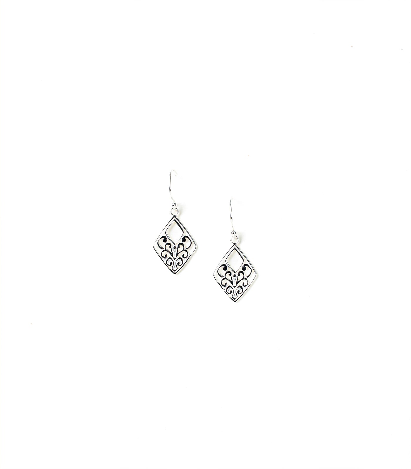 Designer Diamond Shaped Earrings (Silver)