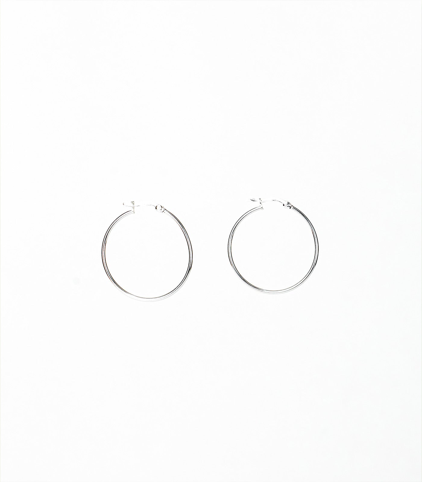 Medium Size Classic Hoops Earrings (Silver)