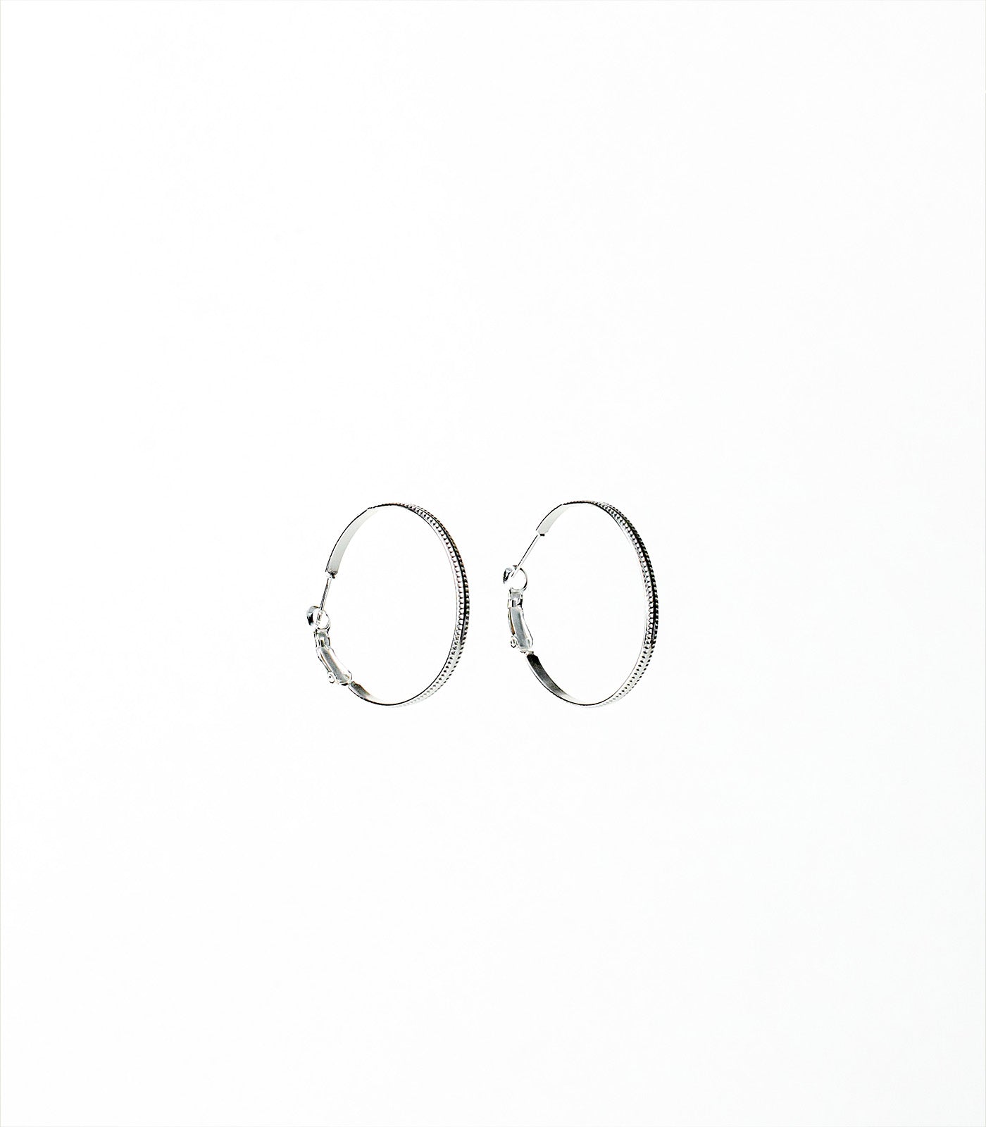 Classic Flat Trails Hoops Earrings (Silver)