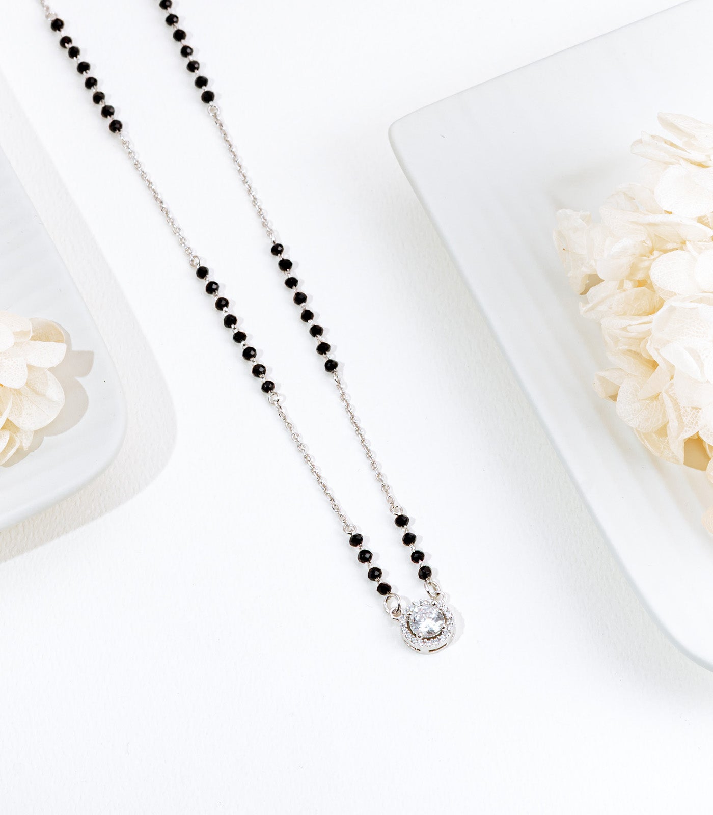 Kiara Advani Inspired Modern Mangalsutra (Silver)