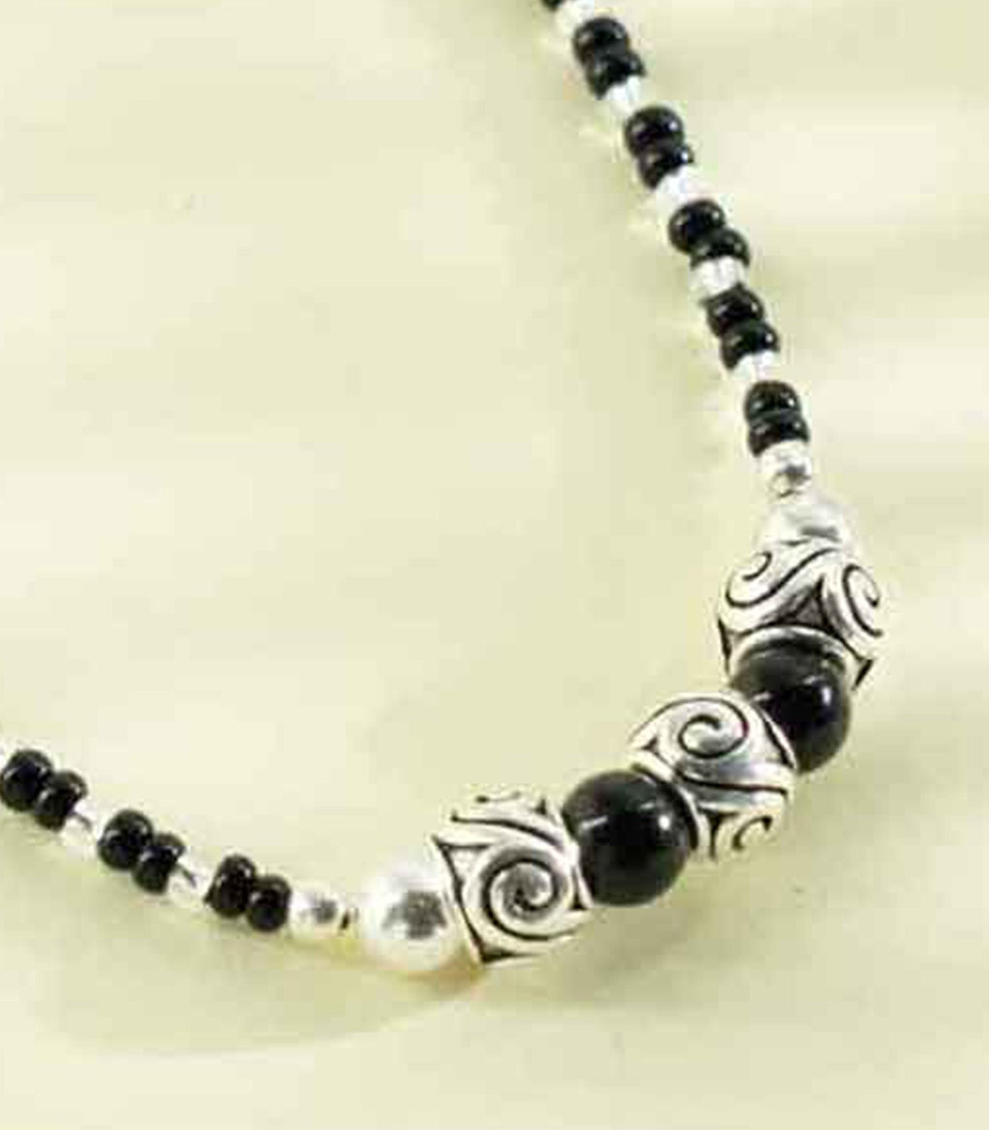 Triple Swirling Orb Mangalsutra (Silver)