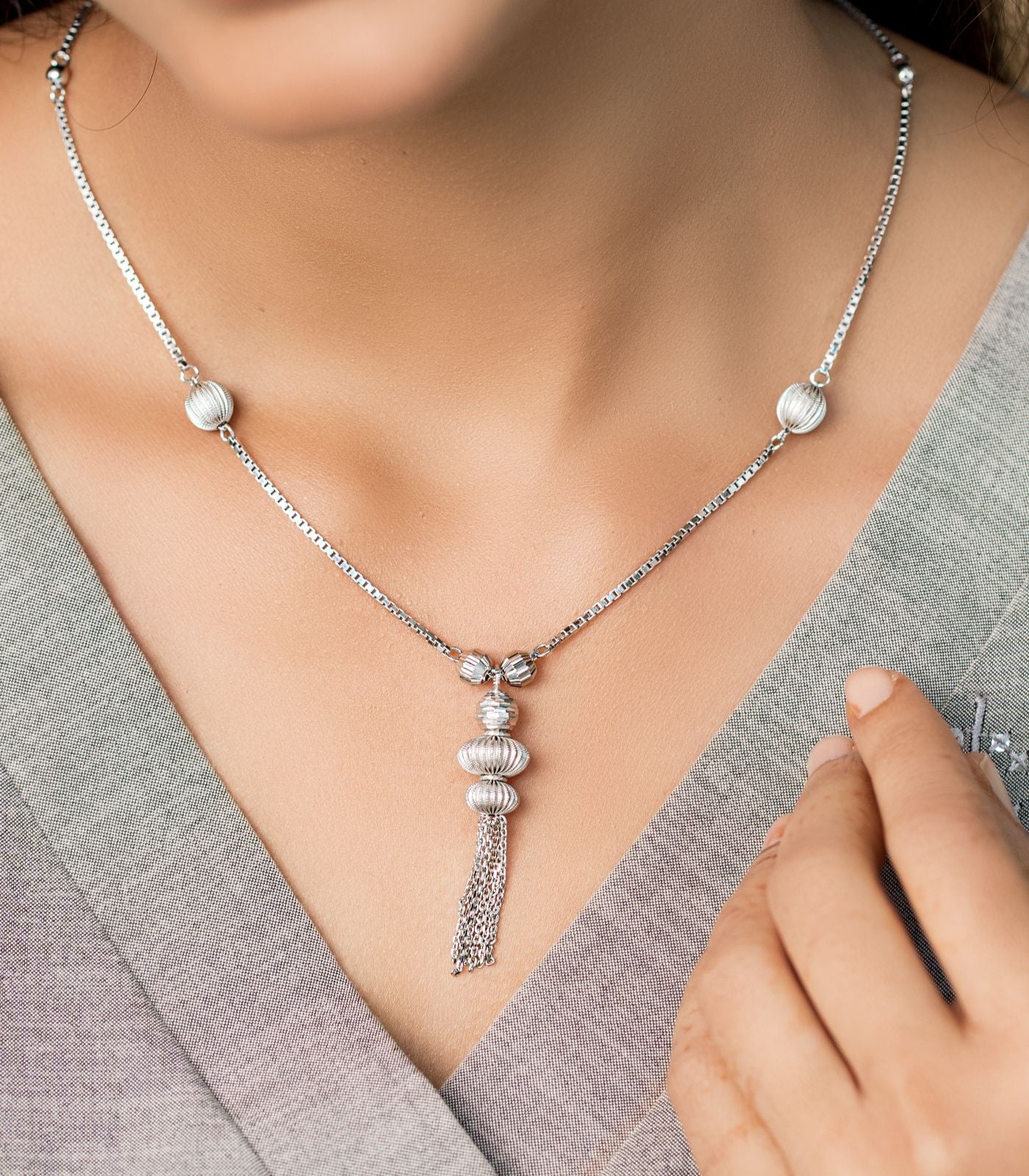 Central Charm Necklace (Silver)