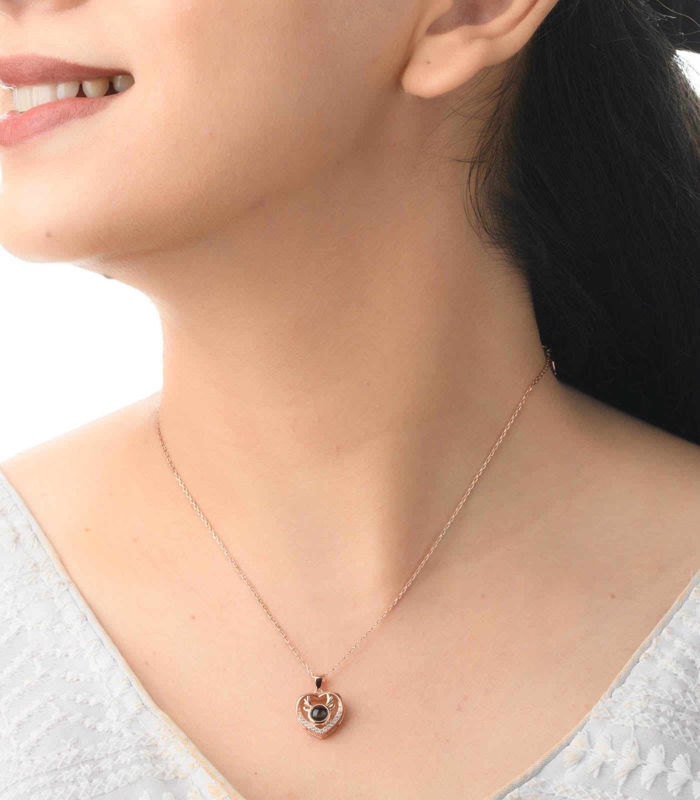 Deer Heart Necklace (Silver)