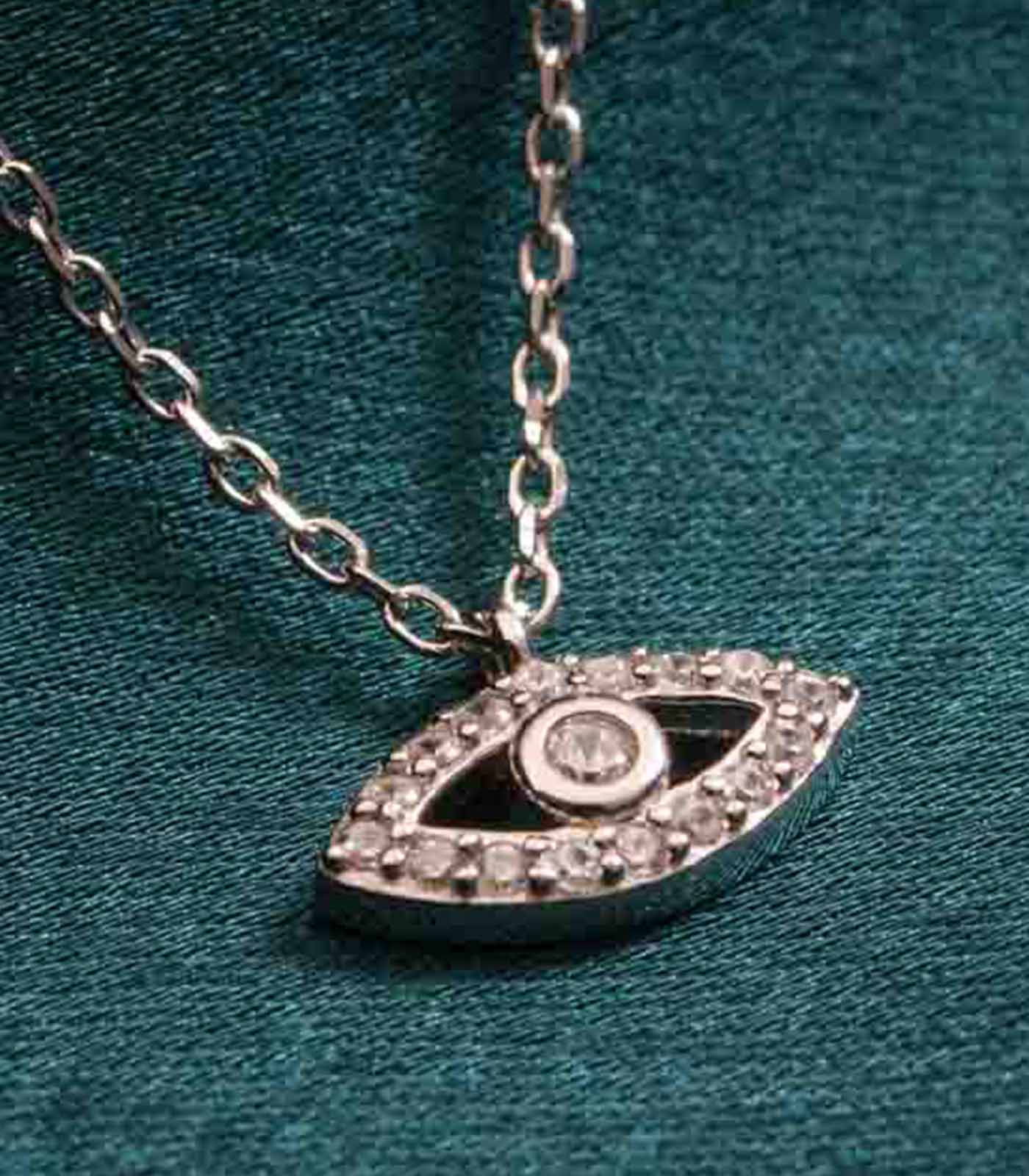 An Eye Necklace (Silver)