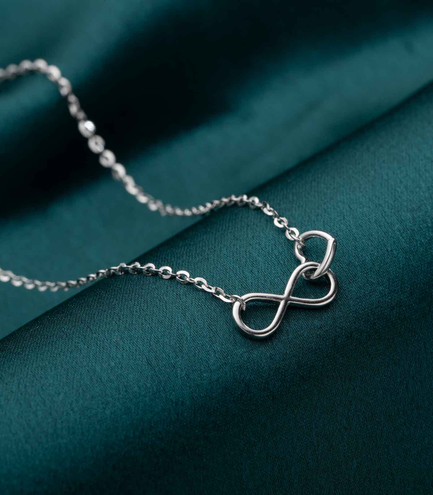 Infinite Love Necklace (Silver)