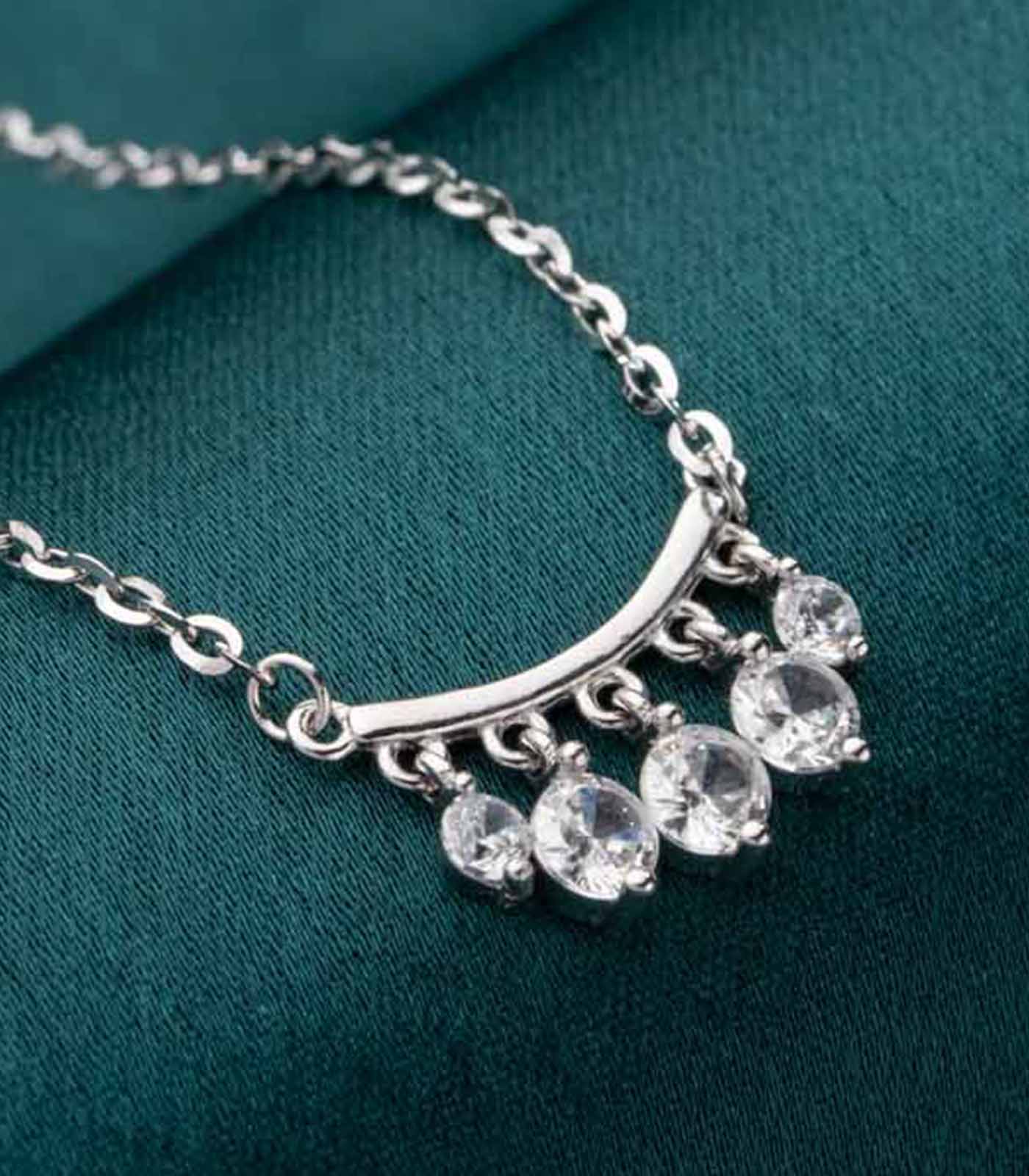 Classic Stone Curv Necklace (Silver)