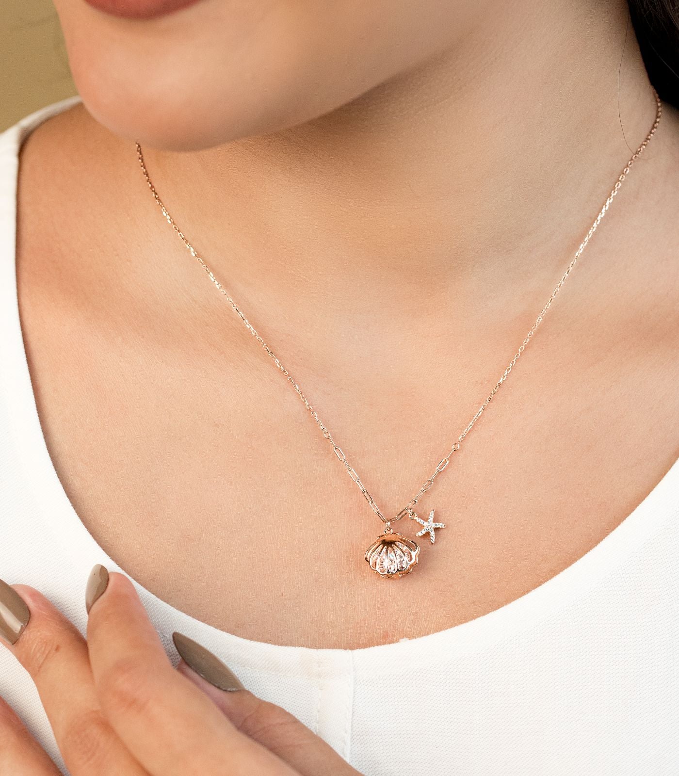Seashell Shaped Necklace (Silver)