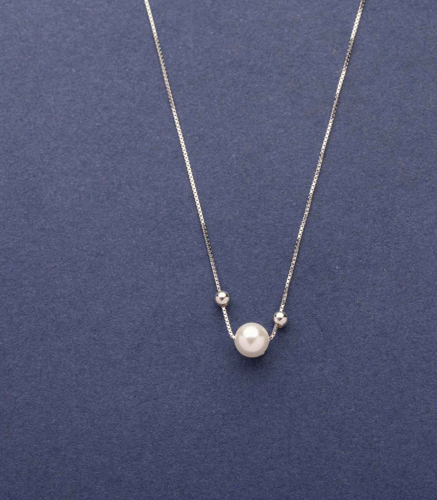 Ethereal Pearl Necklace (Silver)