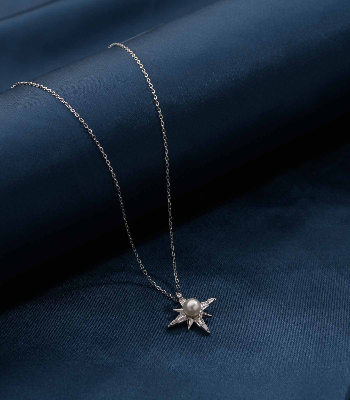 Elegant Star With Pearl Necklace (Silver)