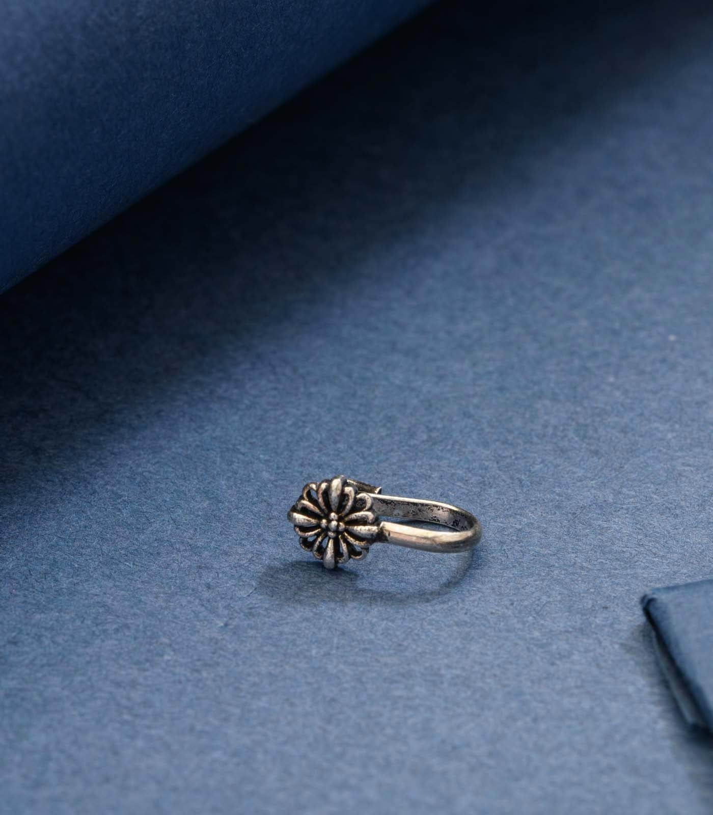 Silver Aster Nose Pin (Clip On)