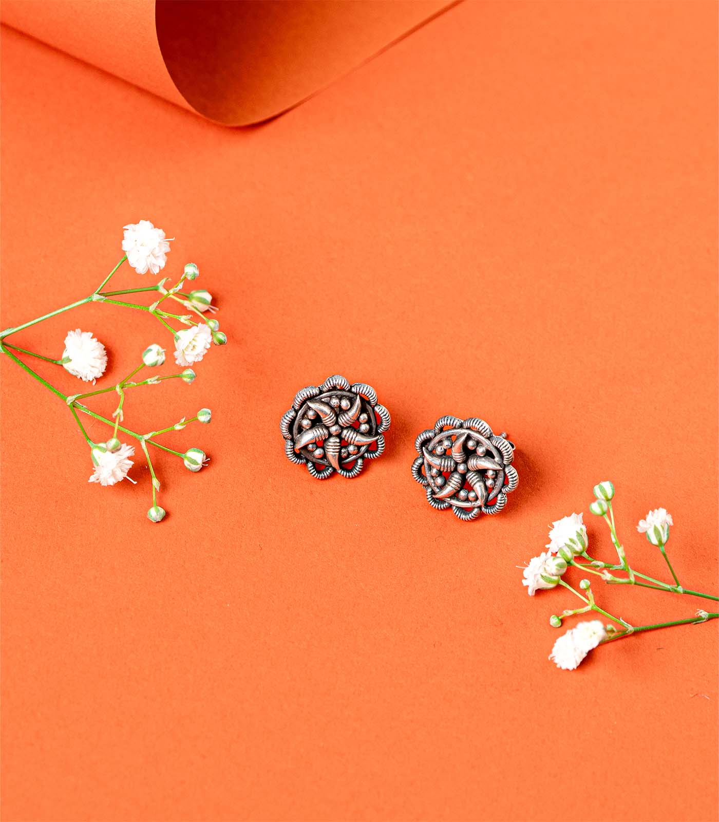 Divine Five Arc Floral Oxidized Tops (Silver)