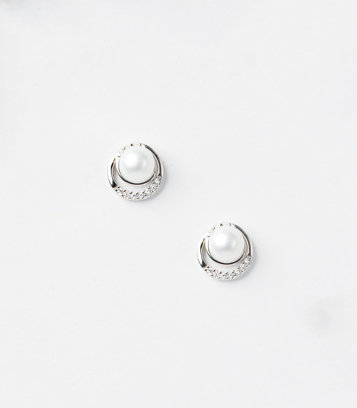 Shining Pearl Tops (Silver)