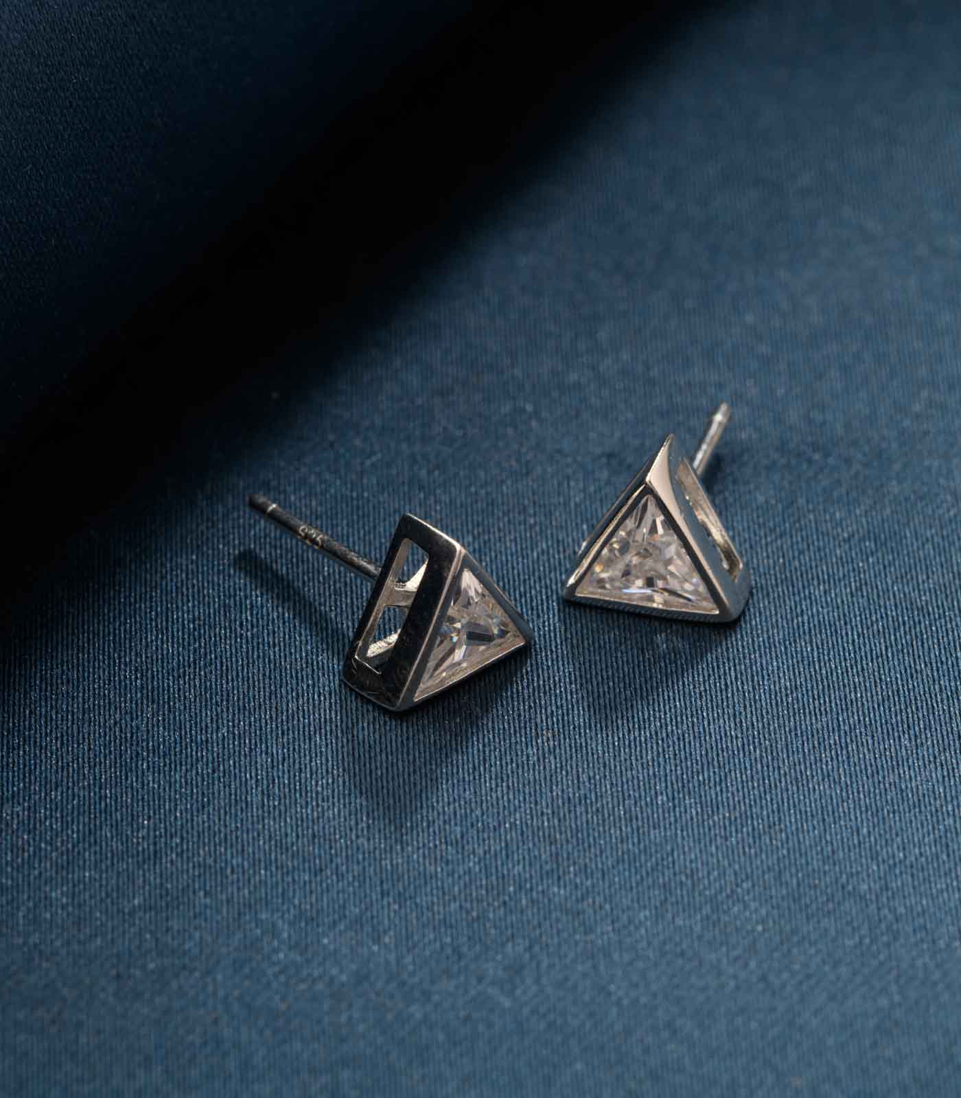 Crisp Triangle Tops (Silver)