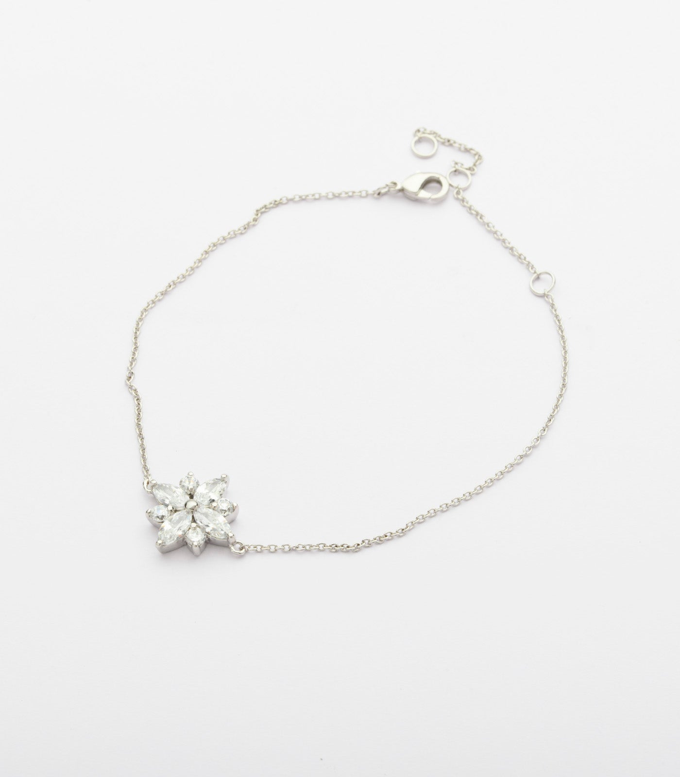Flawless Decorative Silver Flower Bracelet (Brass)
