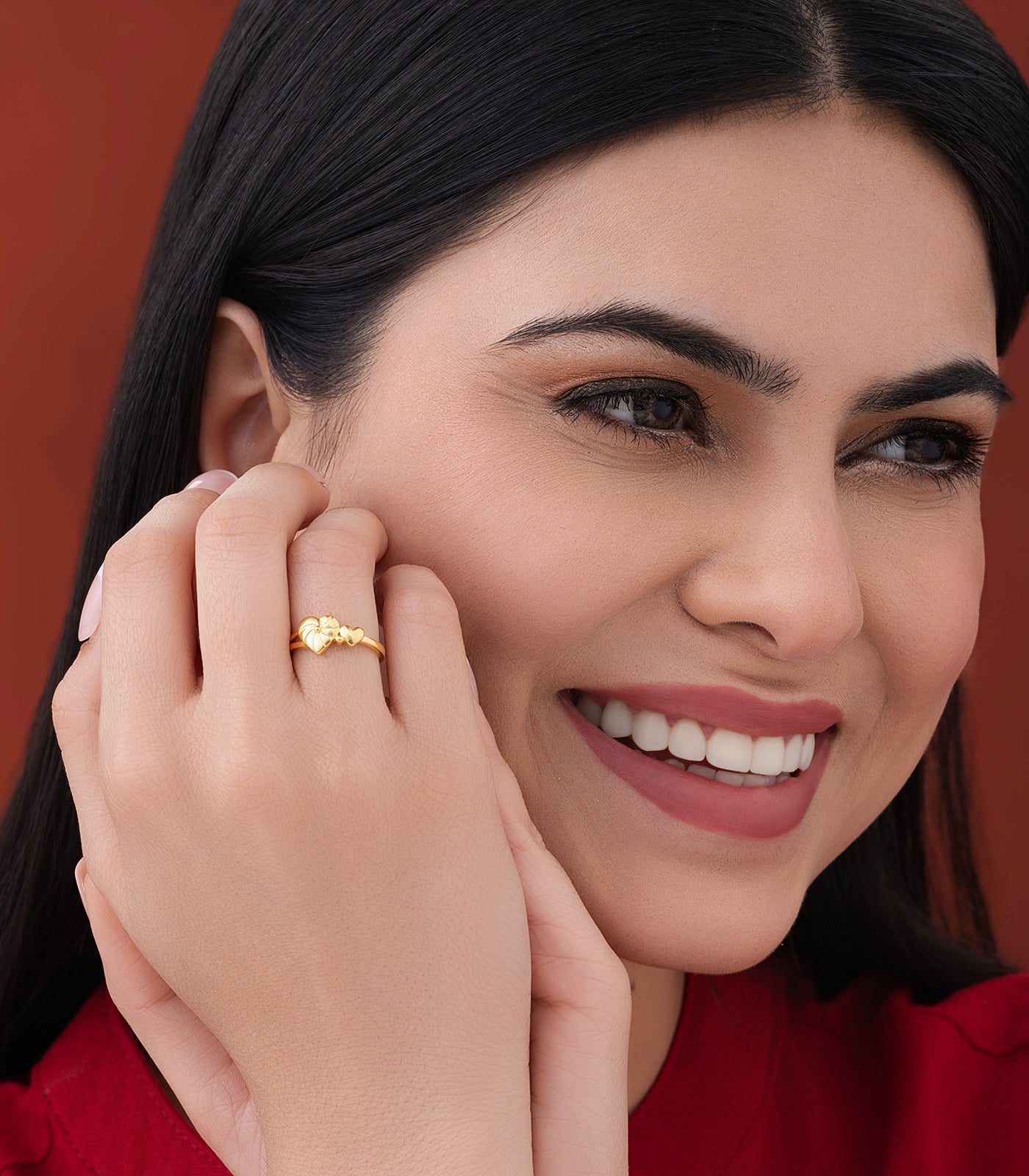 Linked Hearts Gold Finger Ring
