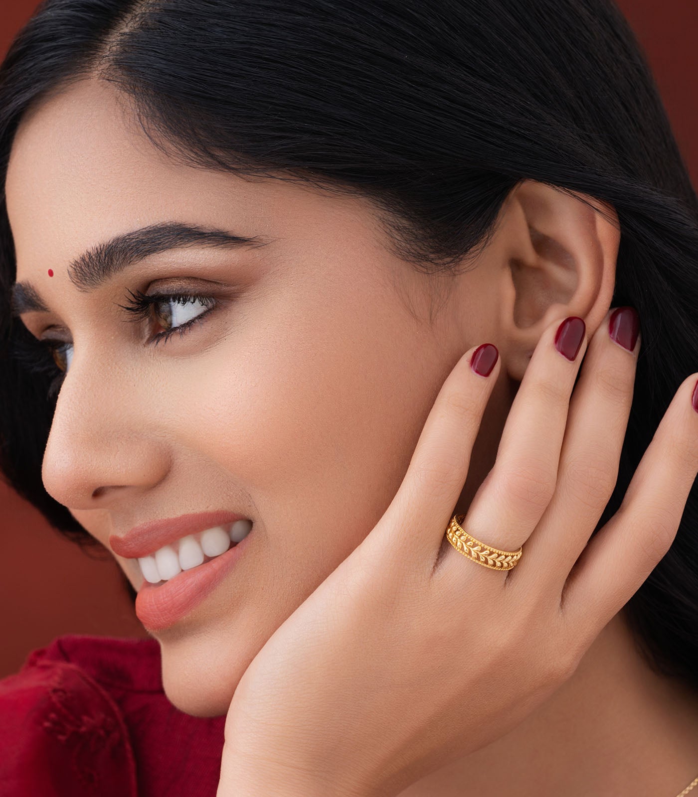 Leafy Foliage Gold Finger Ring