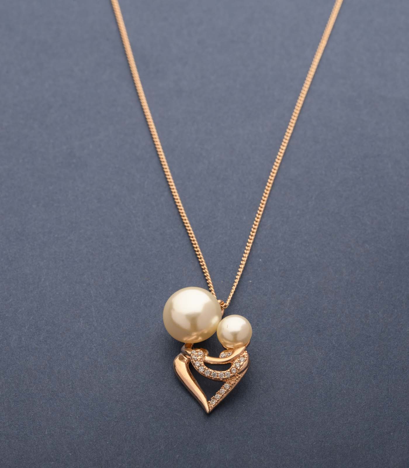 Graceful Twin Pearls Necklace (Brass)