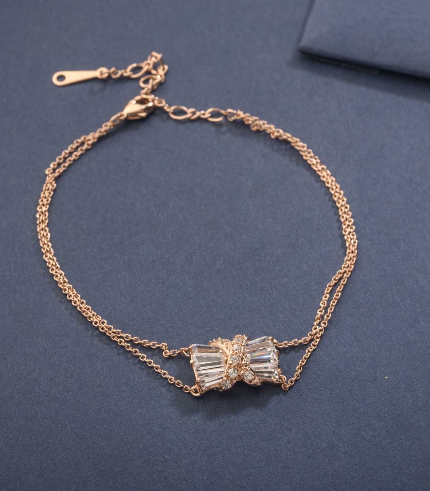 Hand Crafted Delicate Brass String Bracelet (Brass)