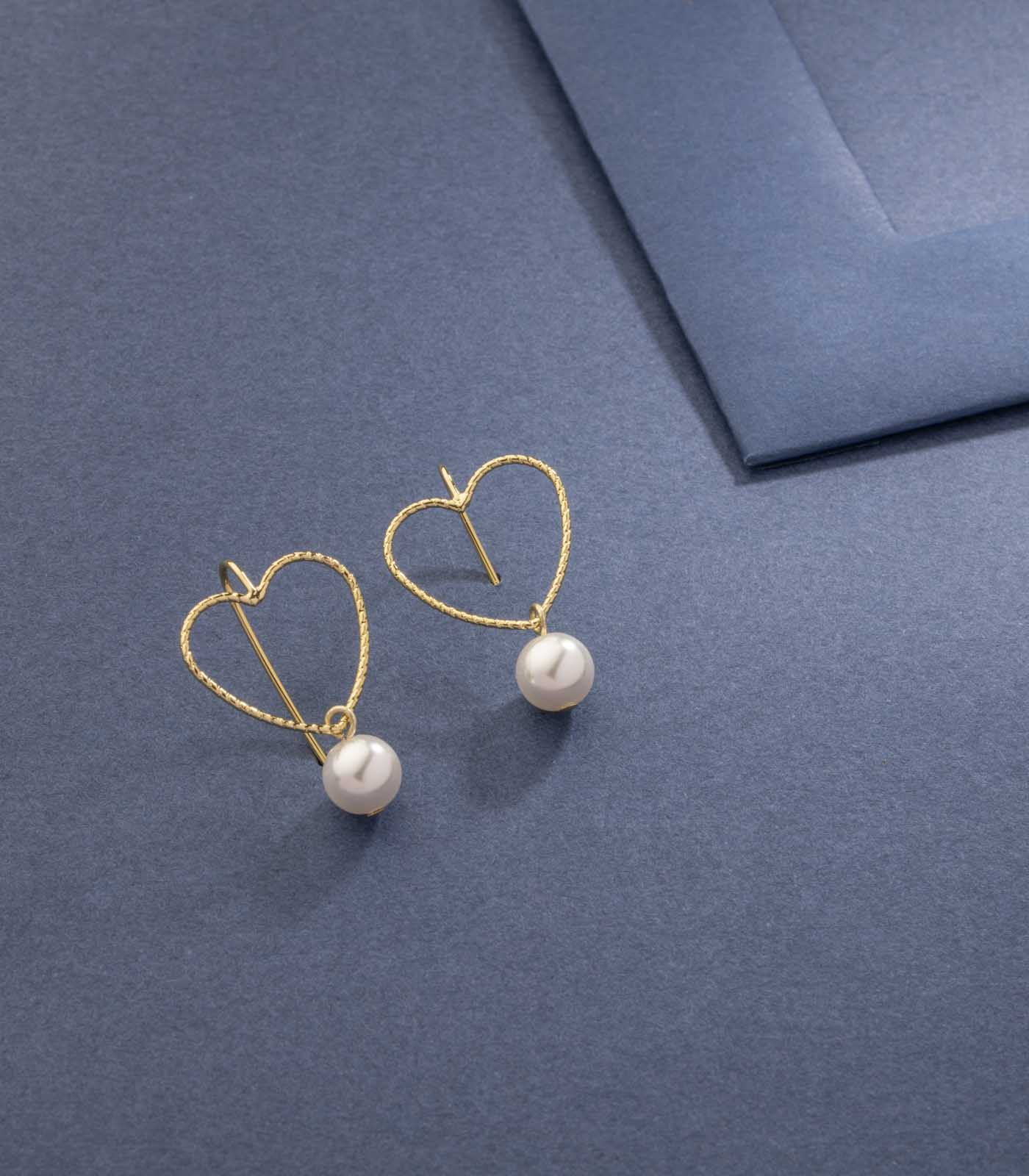 Little Heart Pearl Earrings (Brass)
