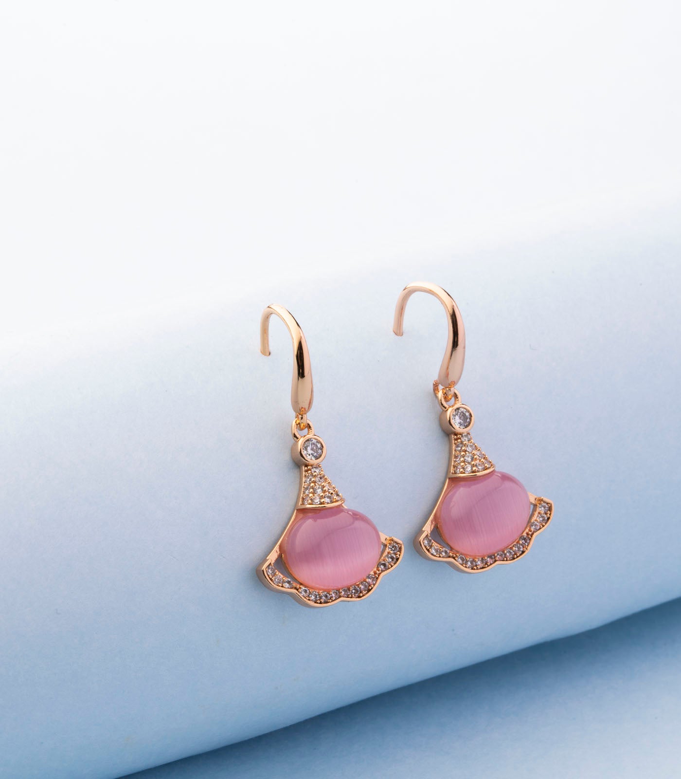 Magical beads earrings- Pink (Brass)