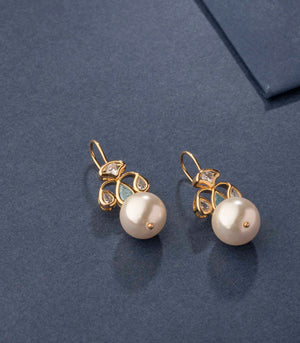 Pearl Fall Earring (Brass)