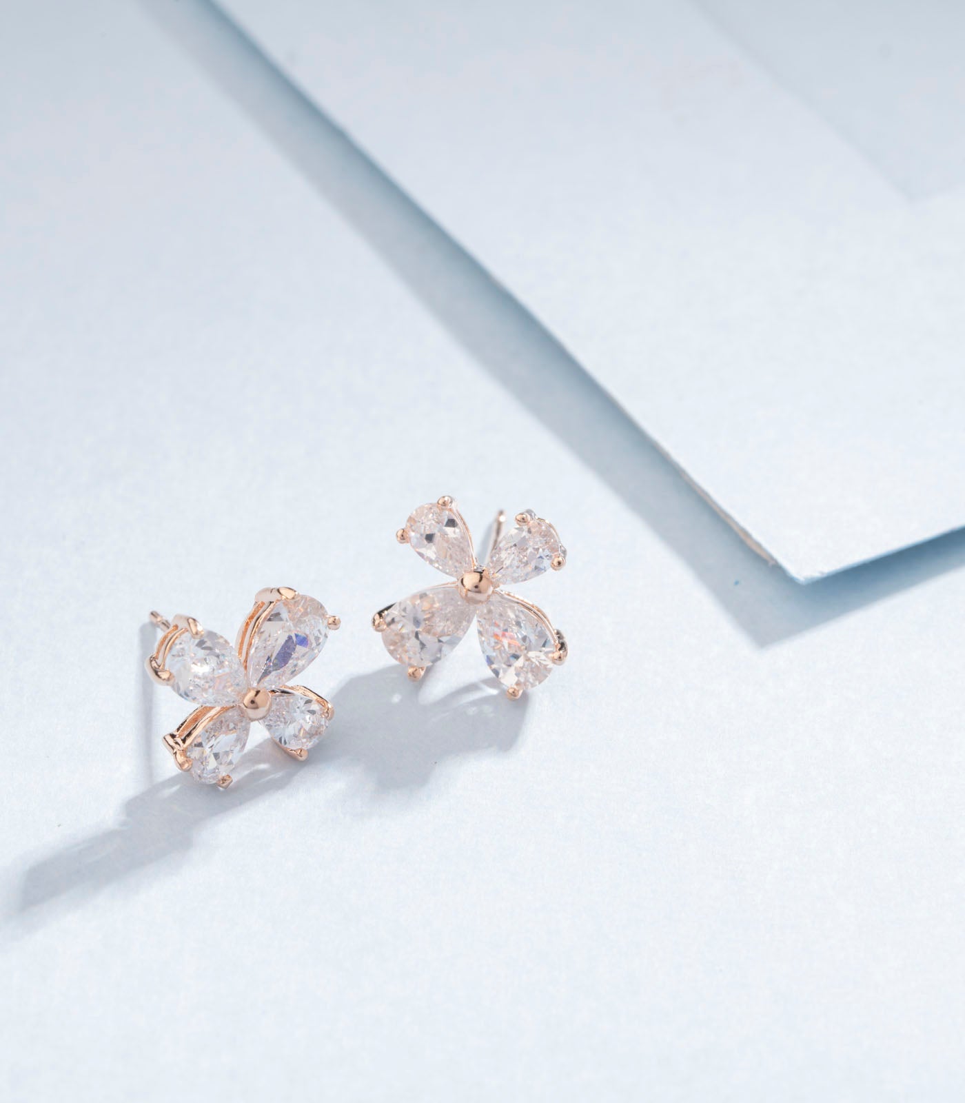 Shiny Snowflakes earrings (Brass)