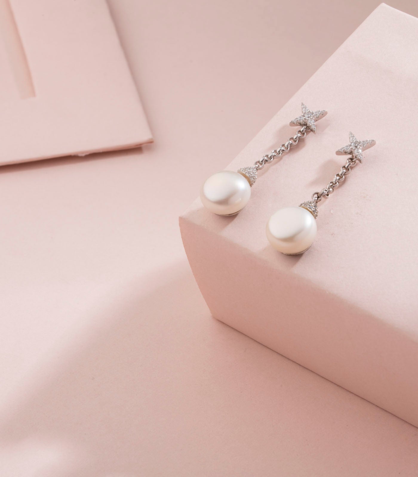 Silver pearl tiny stud earrings (Silver)